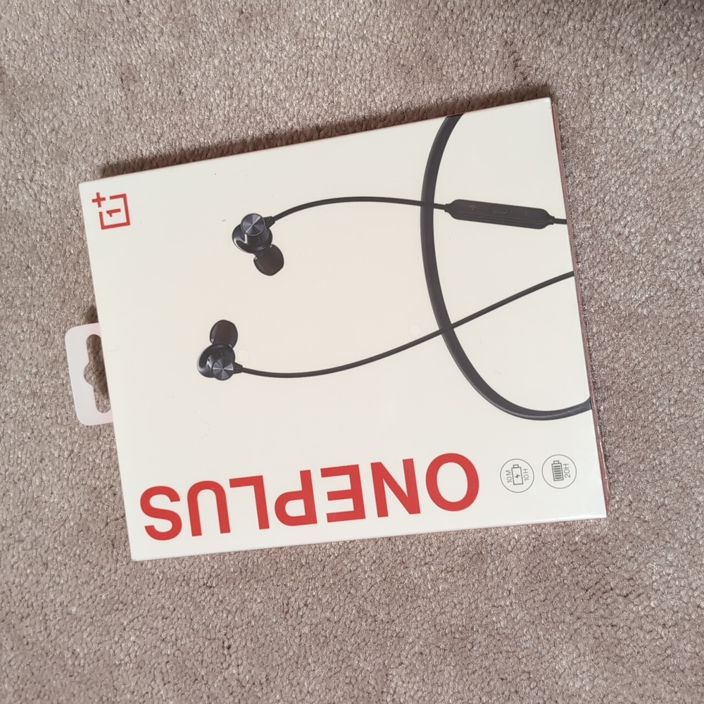 *NEW* OnePlus Wireless Z Earbuds